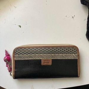 Fossil wallet